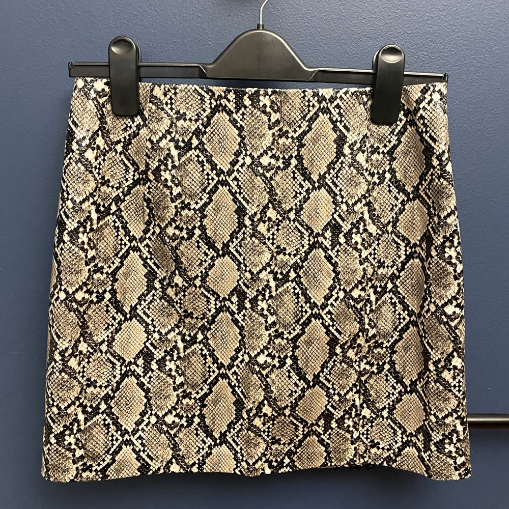 Zara python mini skirt - Picture 2 of 4